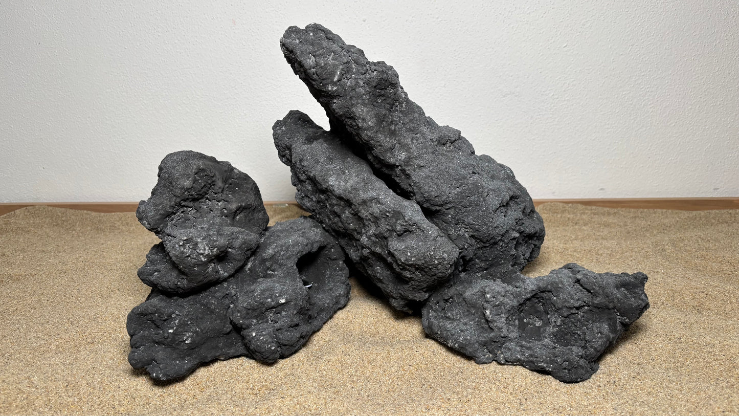 Caverocks #009 Volcanic Core 42x24x27cm (LxBxH)