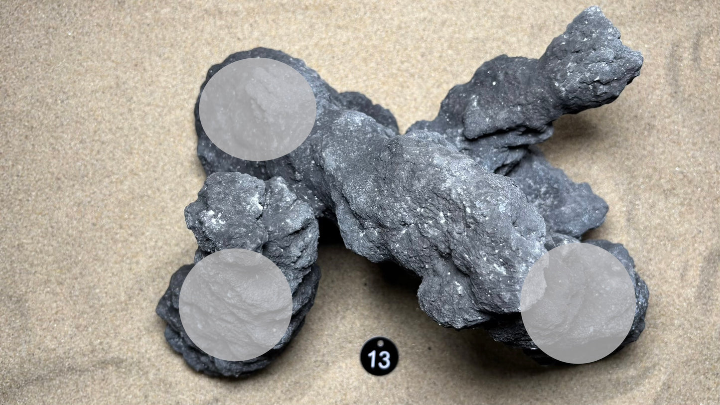 Caverocks #013 Volcanic Core 38x27x28cm (LxBxH)