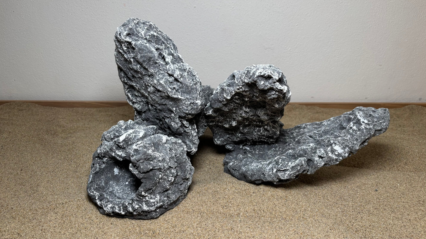 Caverocks #014 Shadow Creek 48x36x29cm (LxBxH)